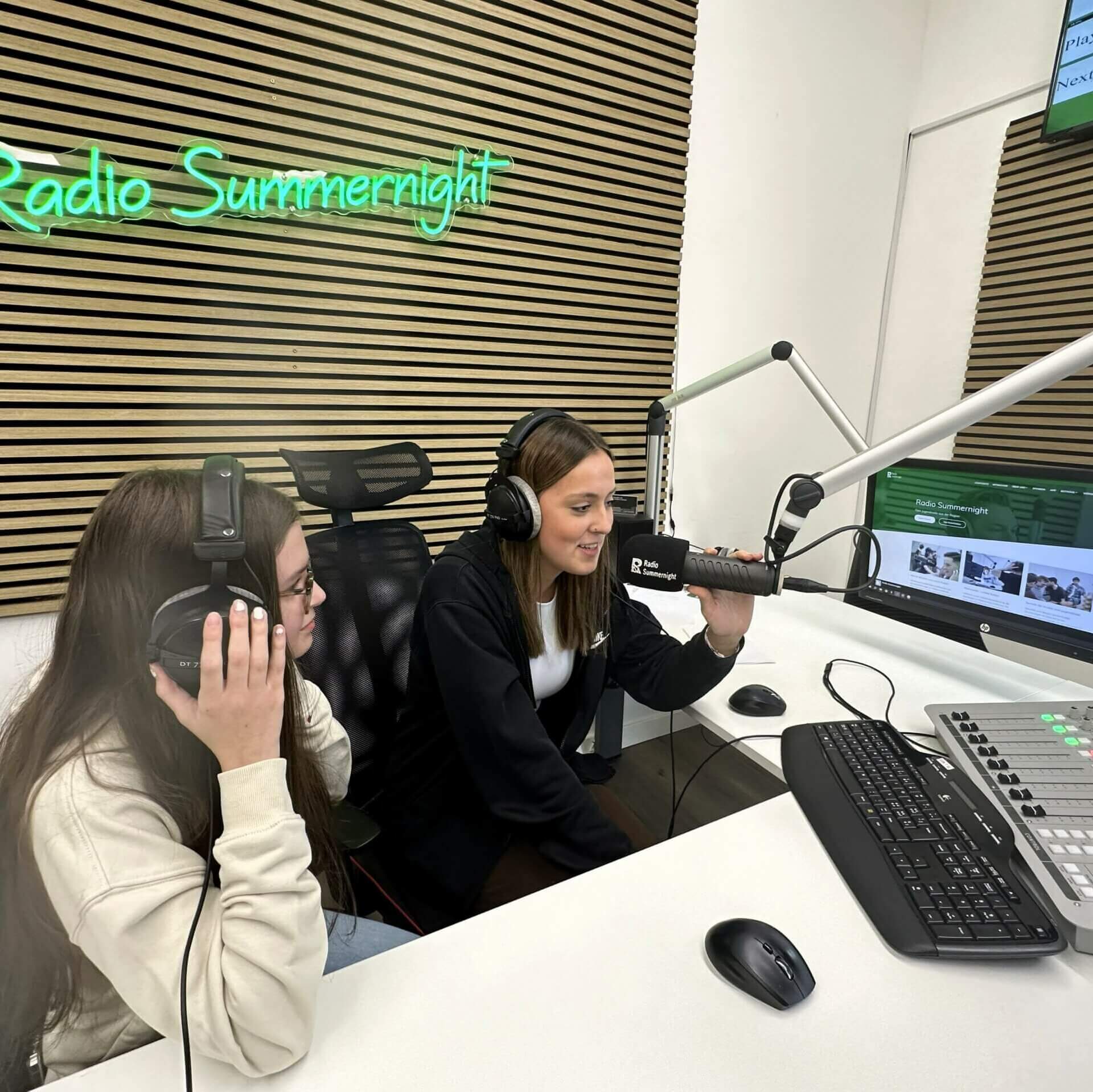 cropped-Radio_3-scaled-1
